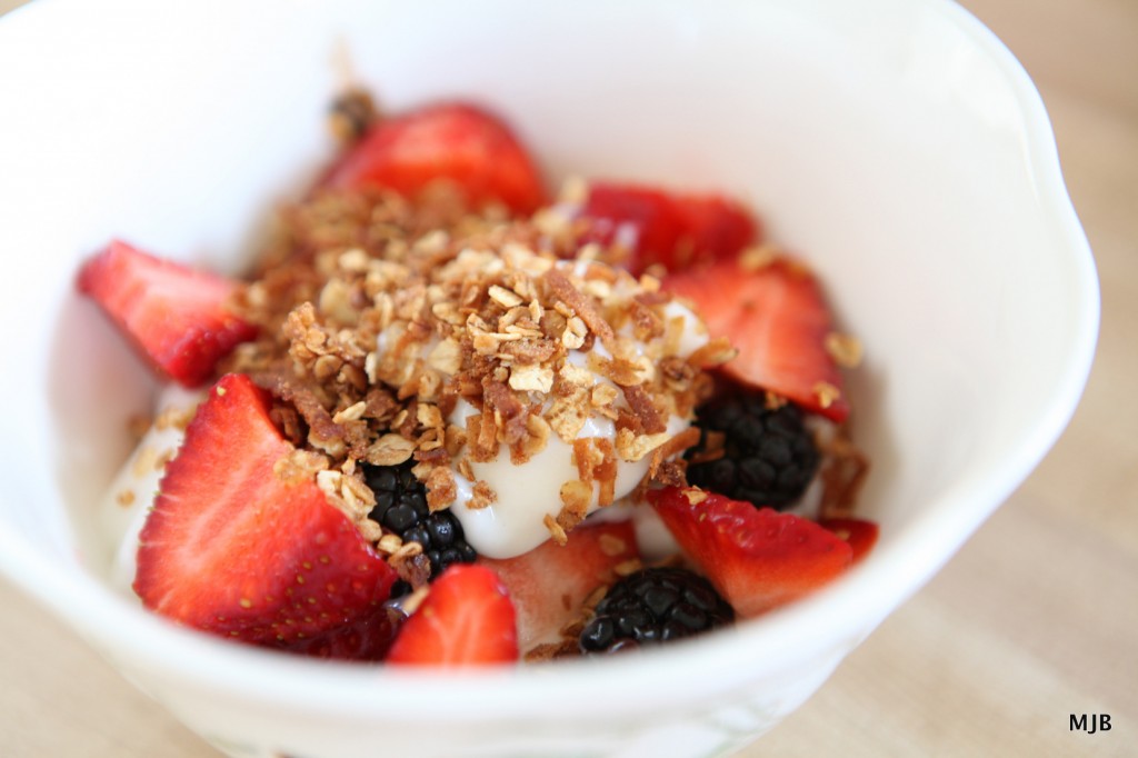 fruit and yogurt parfait