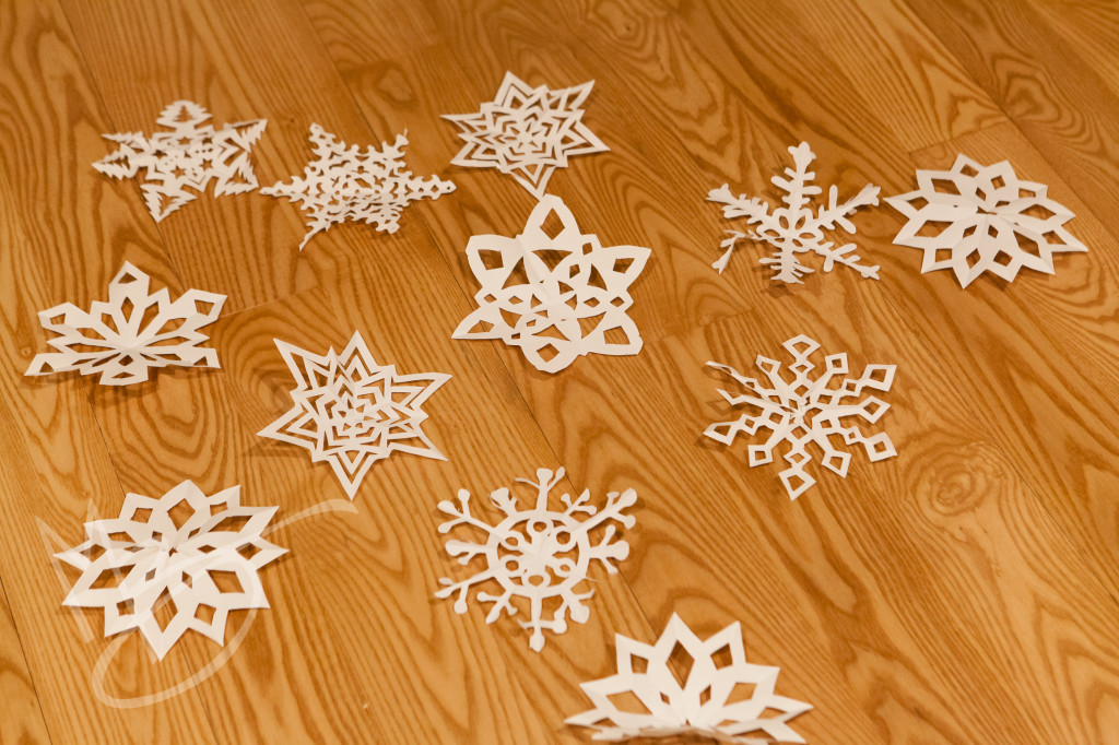 paper snowflakes (5 of 6)